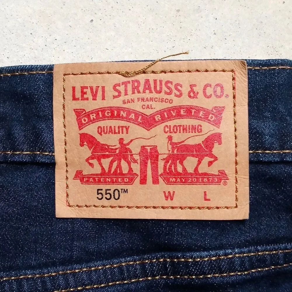 NWT Levis 550 Jeans Size 48x29 Relaxed Tapered Mid Rise Stretch Denim